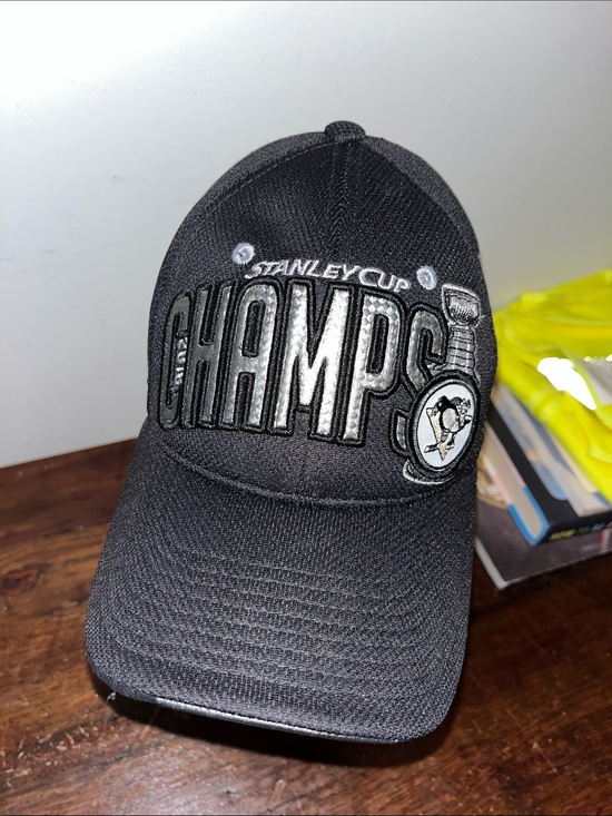 Zephyr Other - Stanley Cup Champion 2016 Pittsburgh Penguins Baseball Cap Zephyr NHL Shield M/L
